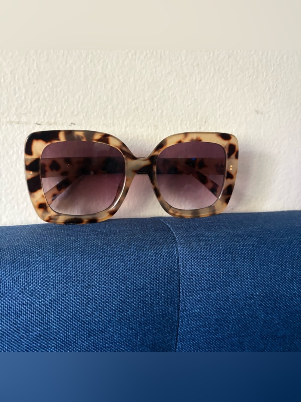 Tortoiseshell Square Oversized Women's Sunglasses - Brown Gradient Lenses